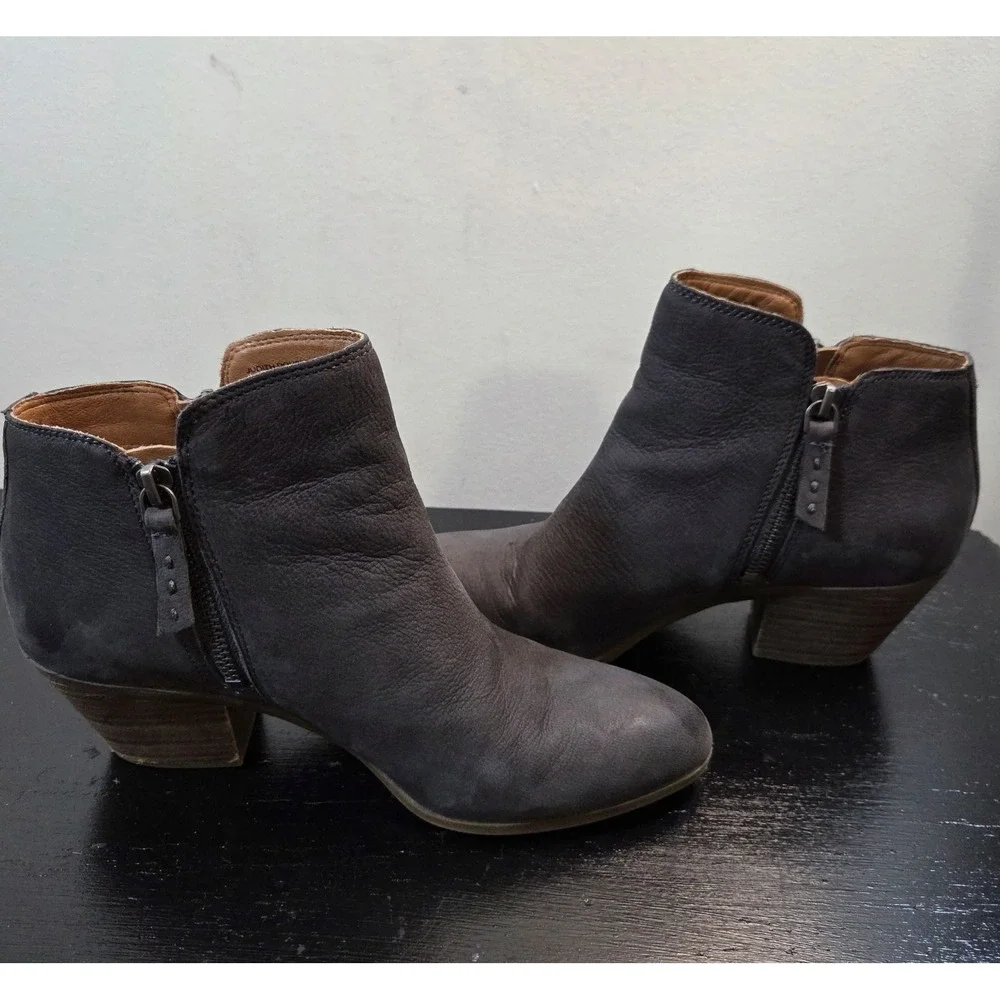 Frye Women's Judith Double Zip Grqy Ankle Booties, Size 7.5 M, 2.5